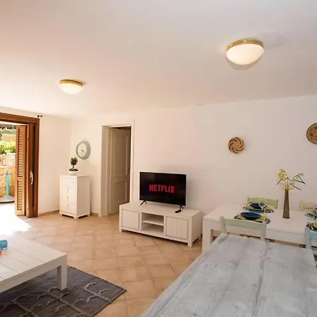Pula Is Molas Wi-fi Free Parking Netflix Apartment Santa Margherita di Pula